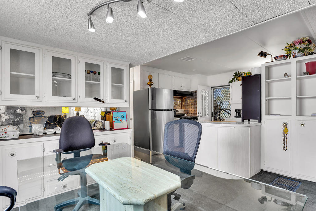 Parkview Mobile Esta - Manufactured In Park