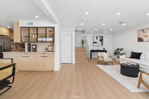 Photo of 10234 Variel AVE, Chatsworth, CA 91311 (MLS # GD26177485)