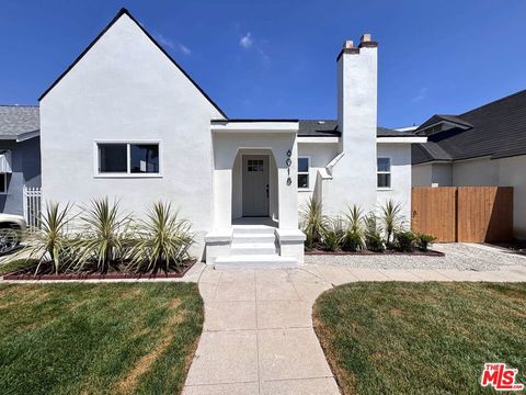 Photo of 6018 S Harcourt Avenue, Los Angeles, CA 90043 (MLS # 26794207)