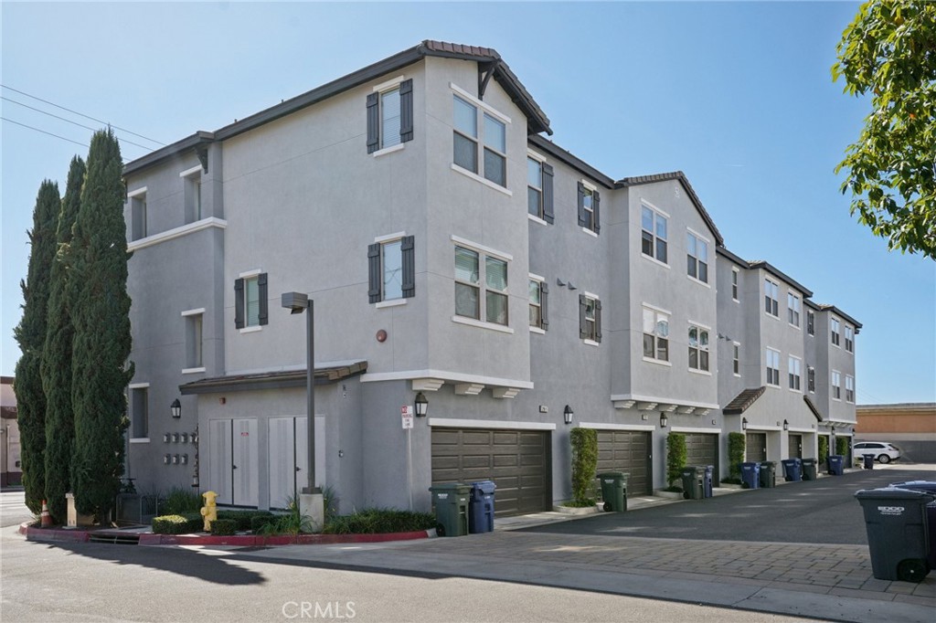 2997 E Pacific Coast Highway