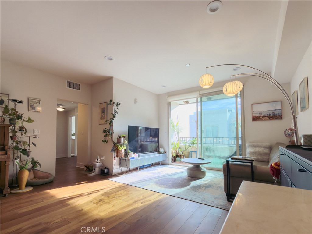 627 Deep Valley Dr PH615