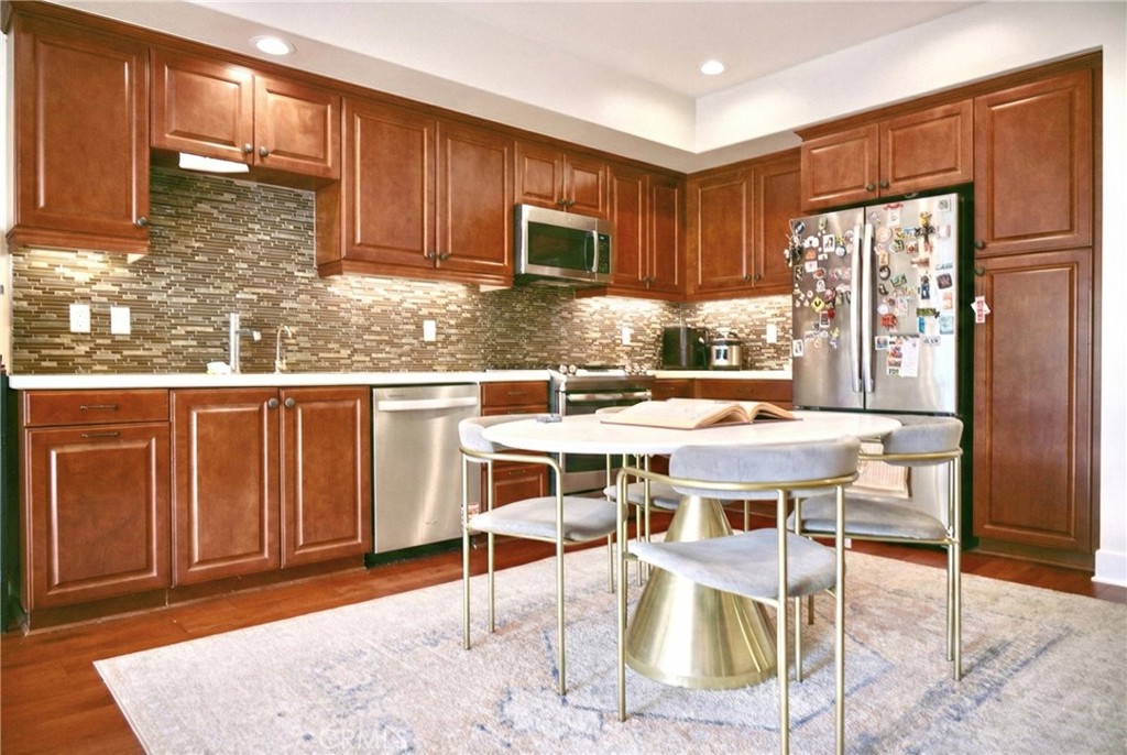 627 Deep Valley Dr PH615