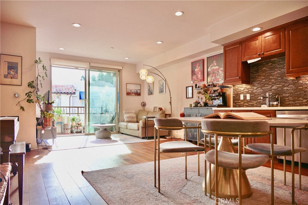 627 Deep Valley Dr PH615