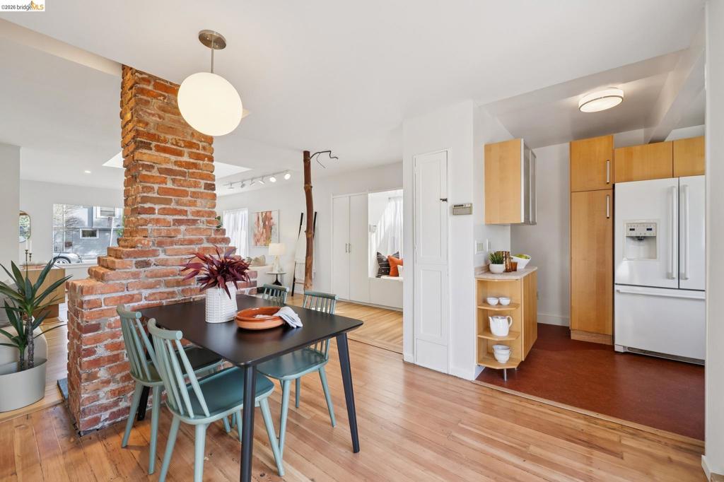 1234 1234 Stannage Ave