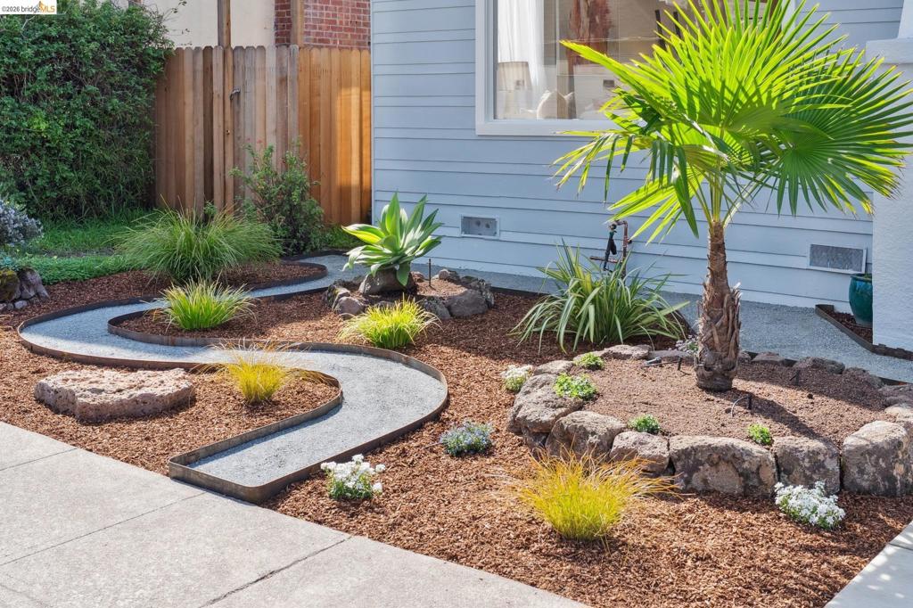 1234 1234 Stannage Ave