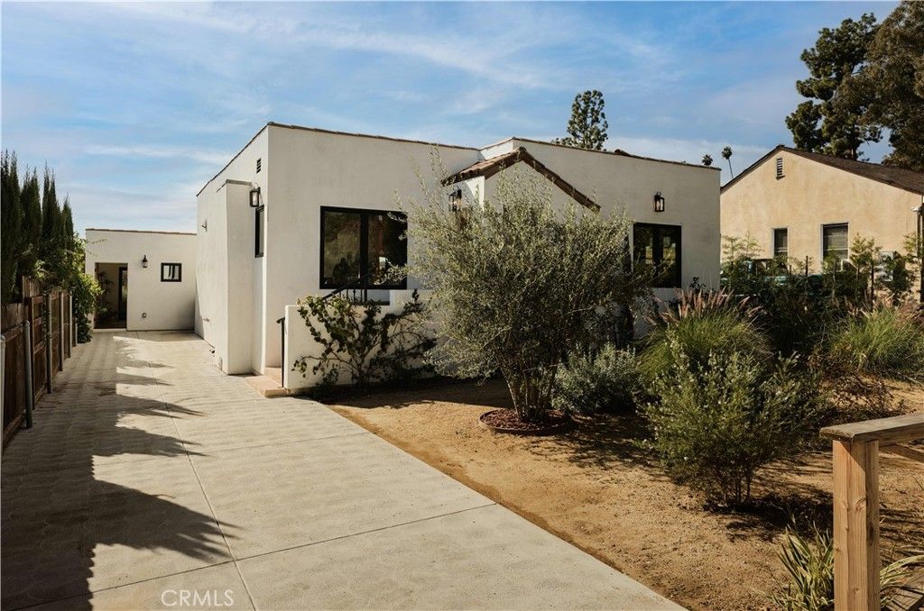 Photo of 6652 Hough Street, Los Angeles, CA 90042 (MLS # PW26037086)