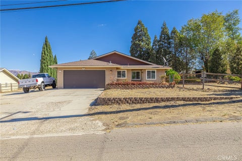 Photo of 18050 Bold Venture DR, Tehachapi, CA 93561 (MLS # HD26221829)