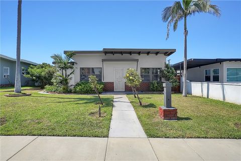 Photo of 806 W 132nd St, Gardena, CA 90247 (MLS # WS26091661)