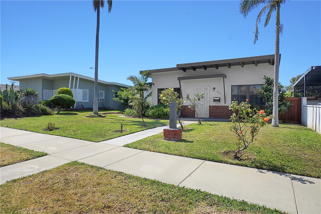 806 W 132nd