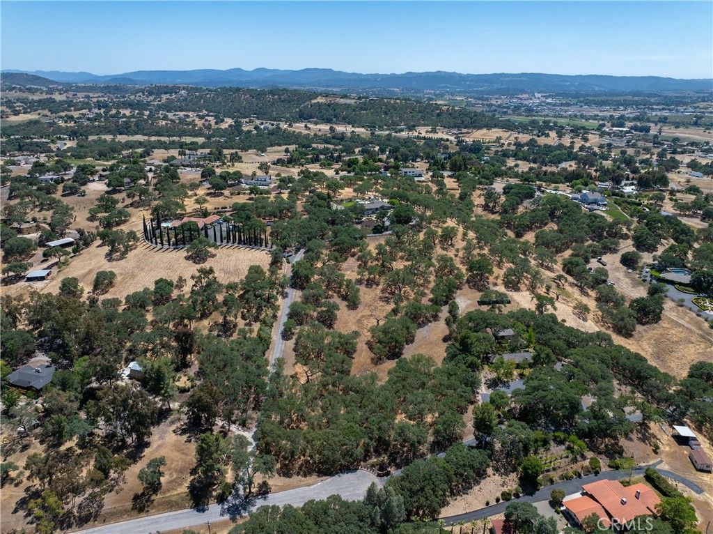 listing image 130725765469816742020