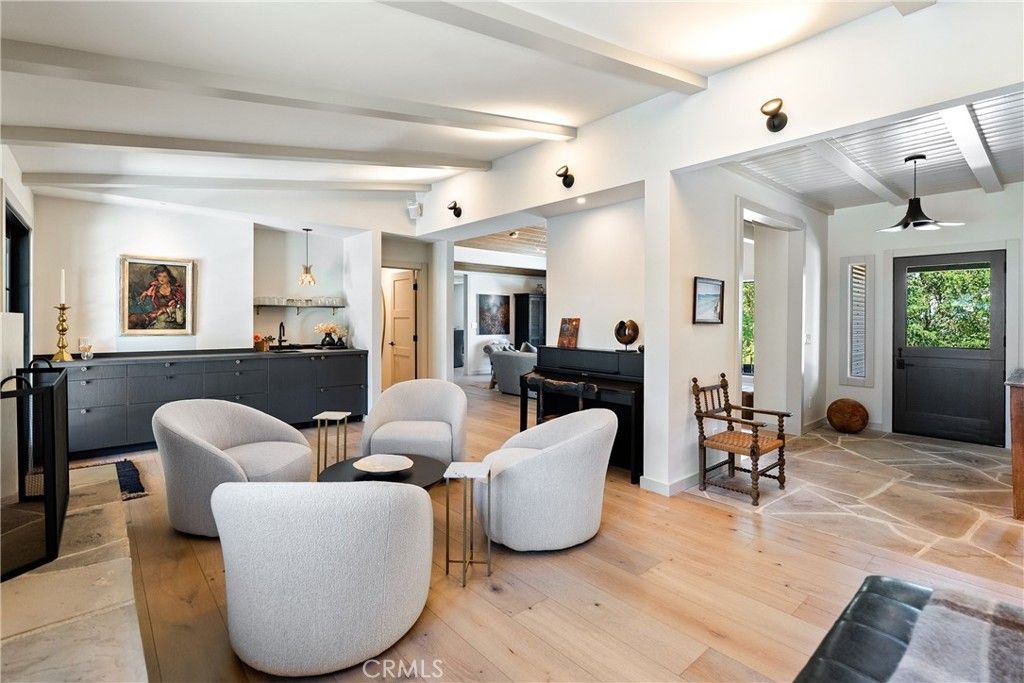 listing image 130727664083140365174