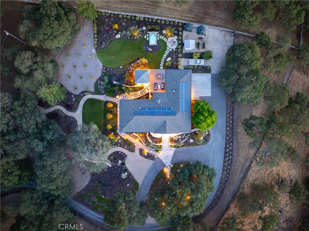 listing image 130729599405138077089