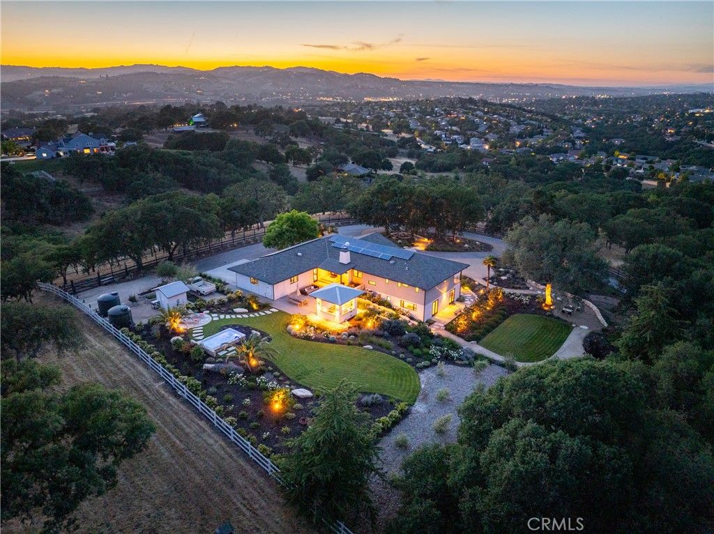 listing image 130723703112534495374