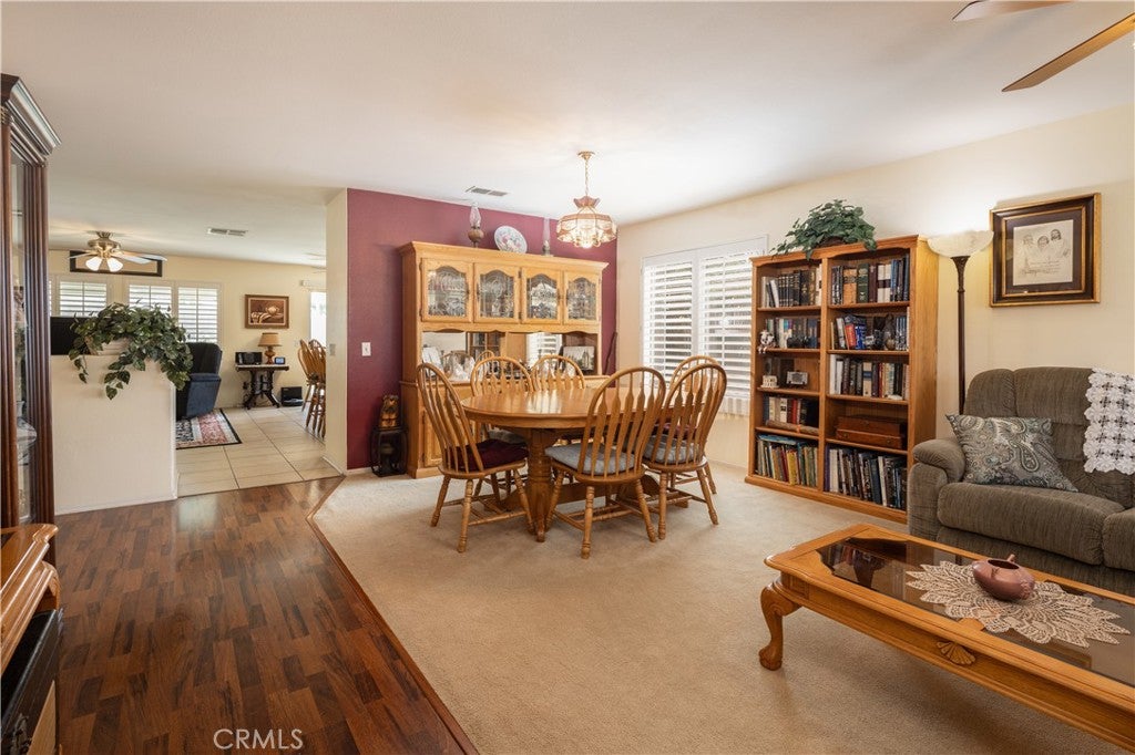 1686 Lakeside