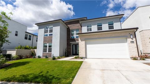 Photo of 27565 Elderberry Drive, Valencia, CA 91381 (MLS # SR26087794)