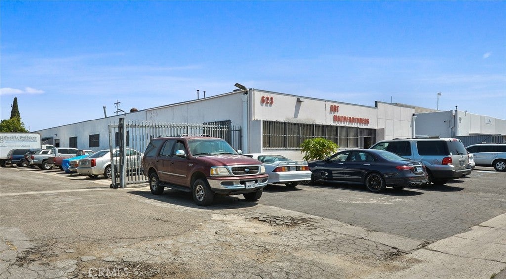 623 Young St, Santa Ana, CA 92705