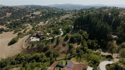 MLS: TR26089389