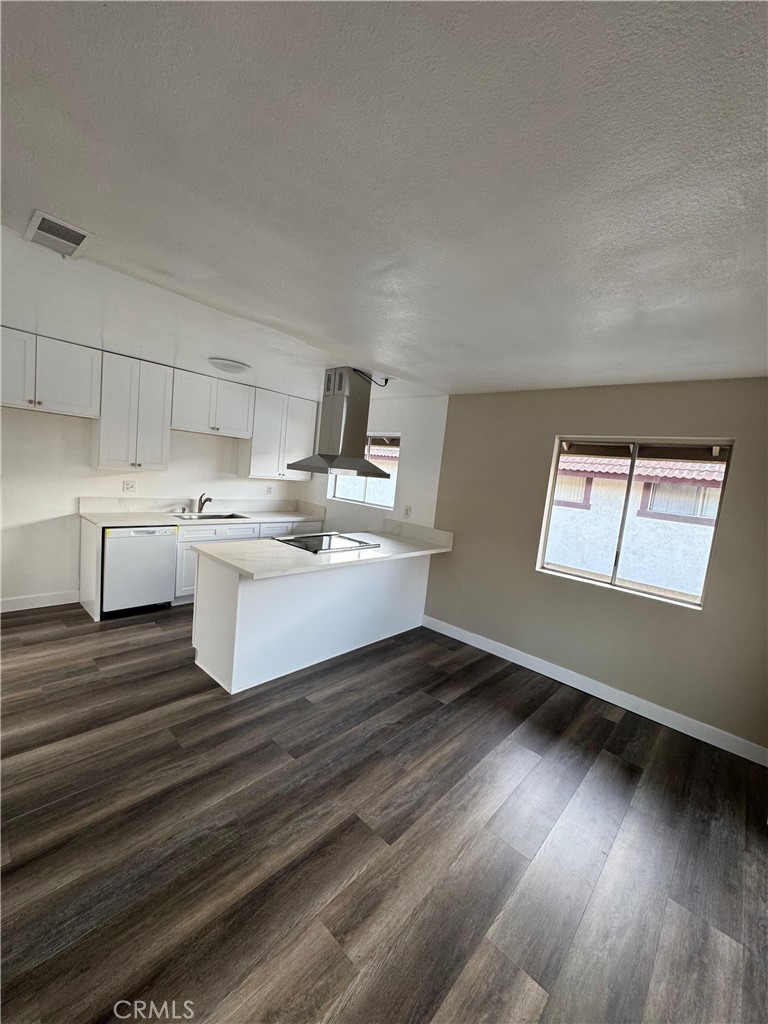 Canyon Walk (CAWK) - Residential Lease