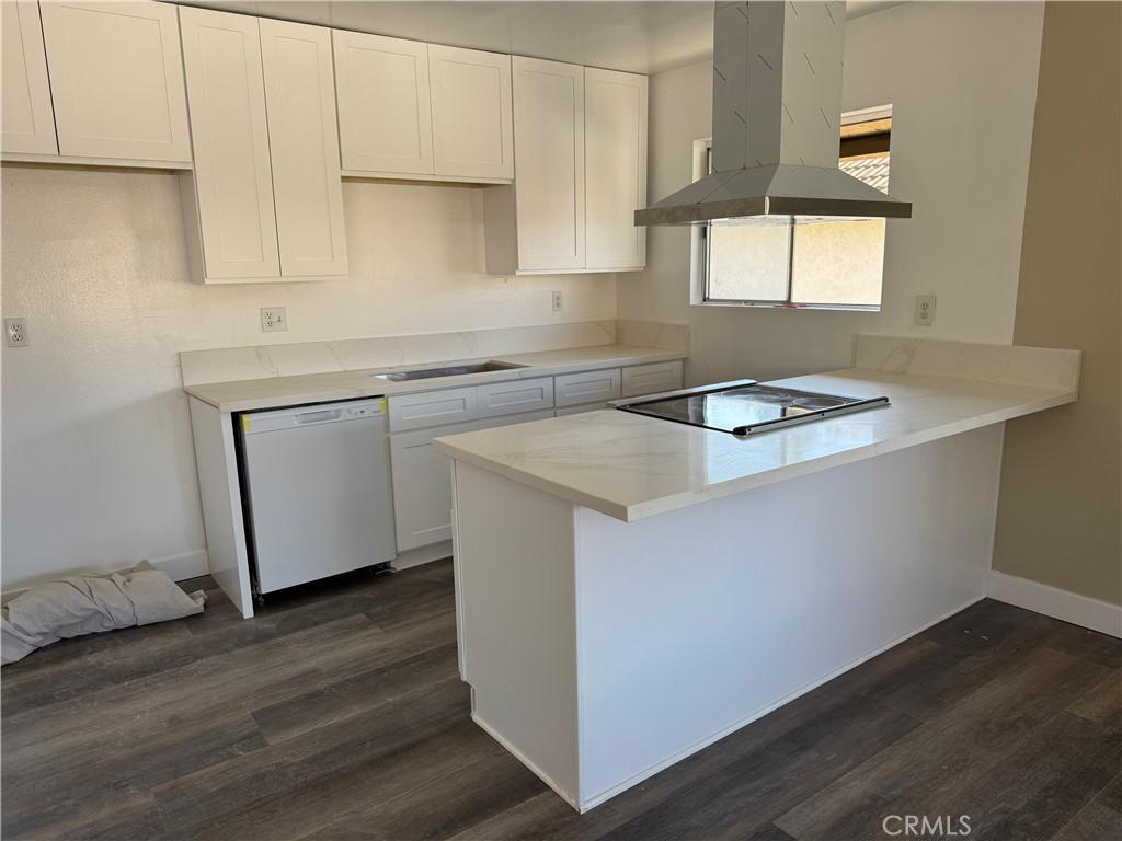Canyon Walk (CAWK) - Residential Lease