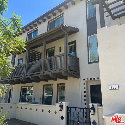 Photo of 358 Serra Street, Camarillo, CA 93010 (MLS # 26839175)