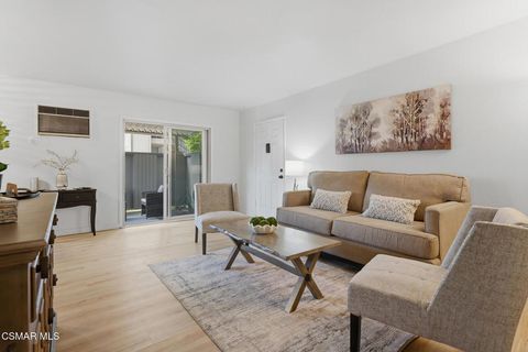 Photo of 22050 Calvert Street #10, Woodland Hills, CA 91367 (MLS # 226001139)