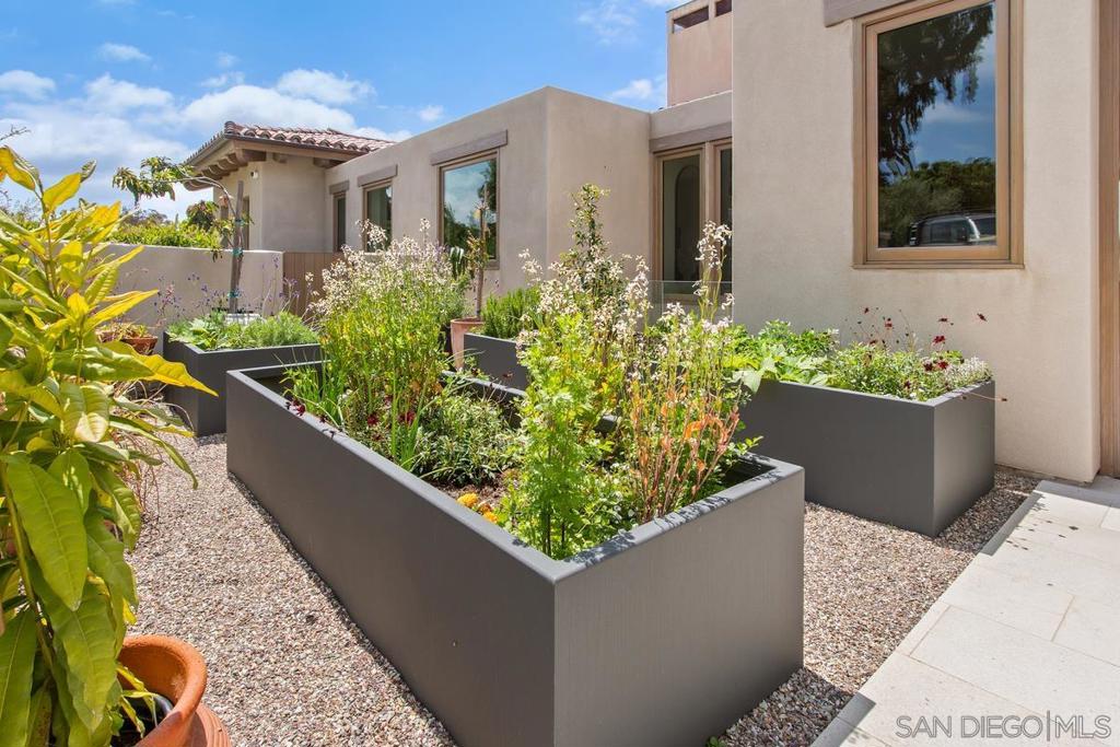 Rancho Santa Fe - Residential