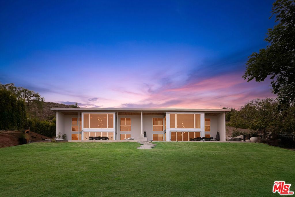 Photo of 31201 Bailard Road, Malibu, CA 90265 (MLS # 26662531)