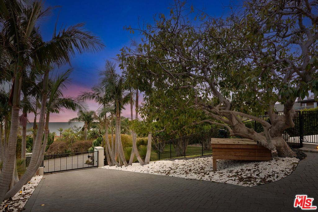 Photo of 31201 Bailard Road, Malibu, CA 90265 (MLS # 26662531)
