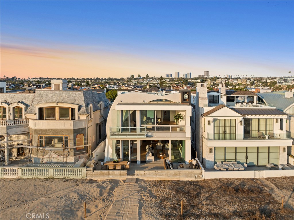 2144 E Oceanfront