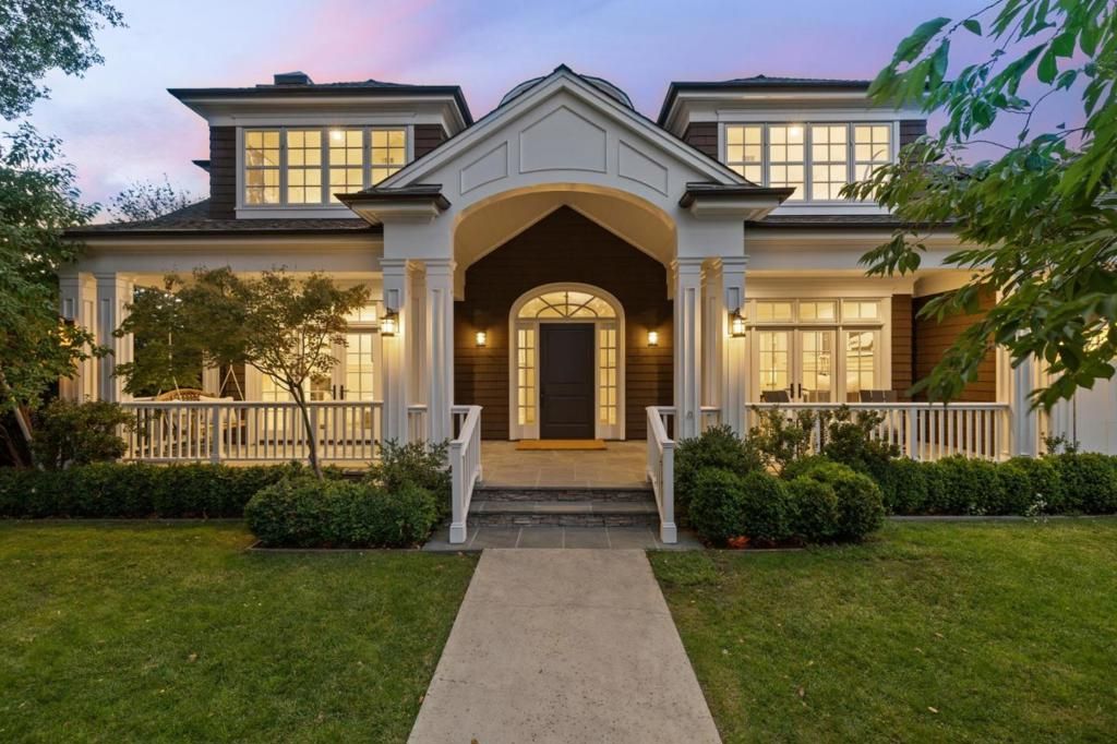 Photo of 24 Palm Court, Menlo Park, CA 94025 (MLS # ML82023836)