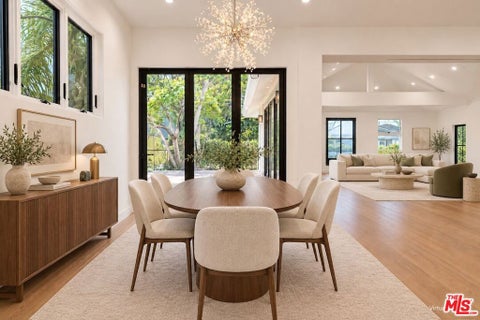 Photo of 656 San Juan Avenue, Venice, CA 90291 (MLS # 26996713)