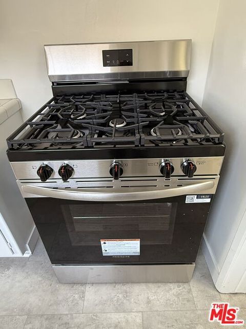 Tiny photo for 2618 S Barrington Avenue, Los Angeles, CA 90064 (MLS # 25588757)