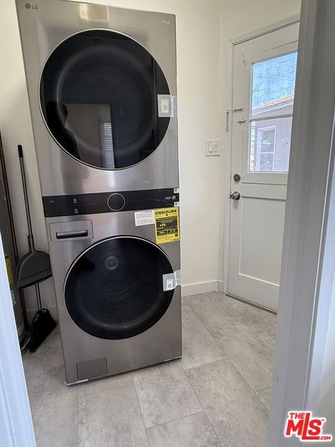 Tiny photo for 2618 S Barrington Avenue, Los Angeles, CA 90064 (MLS # 25588757)