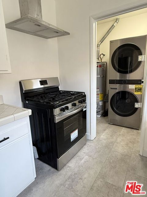 Tiny photo for 2618 S Barrington Avenue, Los Angeles, CA 90064 (MLS # 25588757)