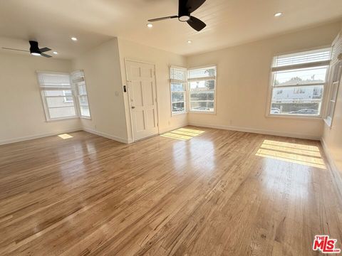 Tiny photo for 2618 S Barrington Avenue, Los Angeles, CA 90064 (MLS # 25588757)