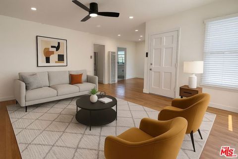 Tiny photo for 2618 S Barrington Avenue, Los Angeles, CA 90064 (MLS # 25588757)