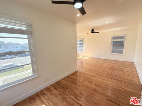 Tiny photo for 2618 S Barrington Avenue, Los Angeles, CA 90064 (MLS # 25588757)