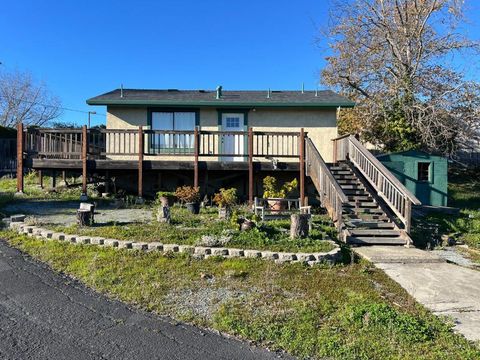 Photo of 91 Alta Vista Avenue, Watsonville, CA 95076 (MLS # ML82038009)