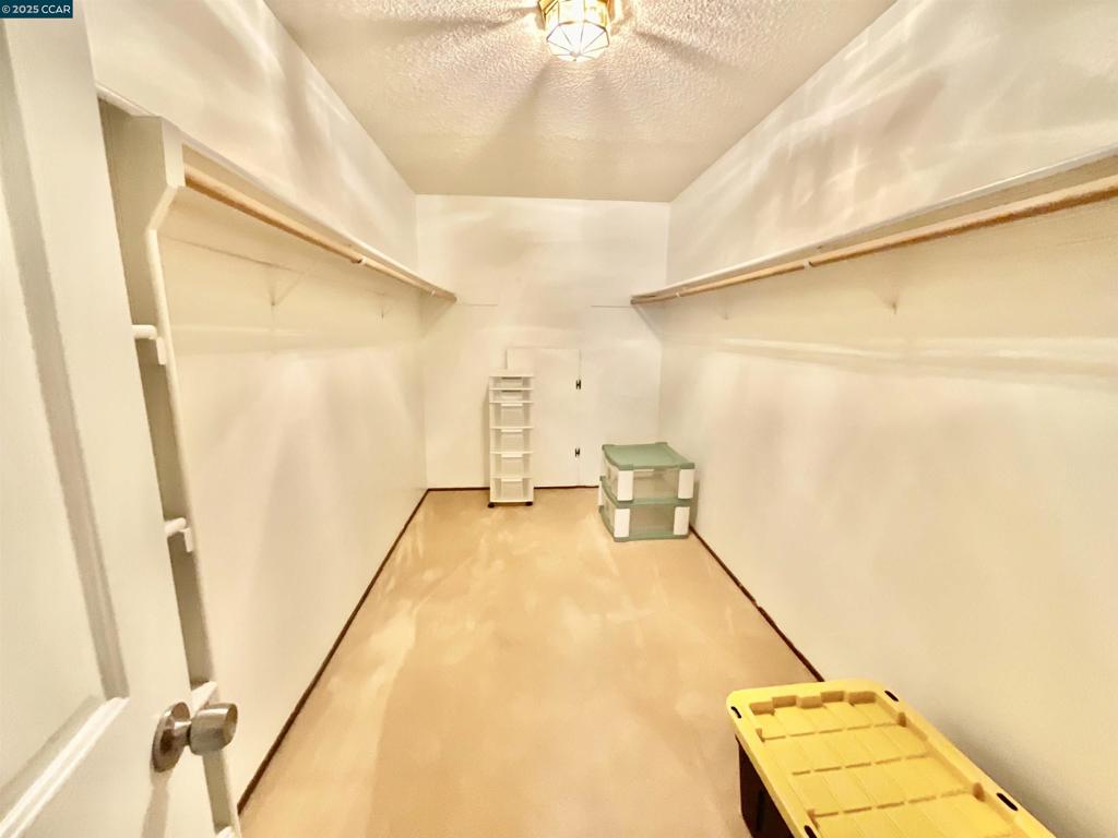 SOUTHAMPTON - Residential