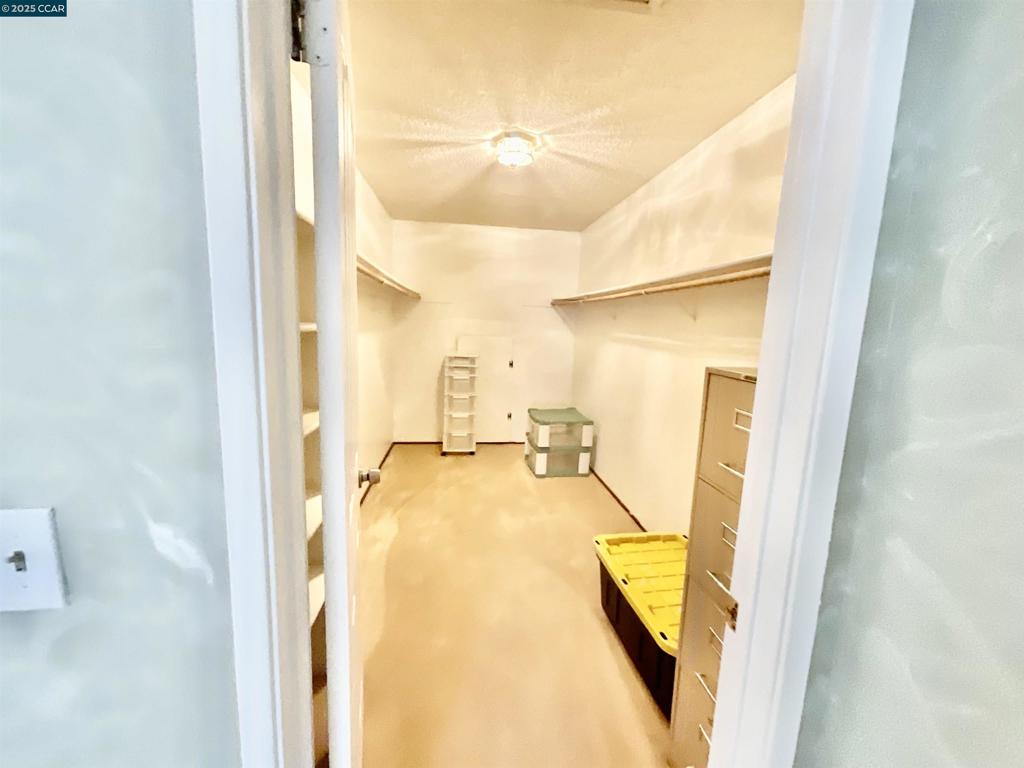 SOUTHAMPTON - Residential