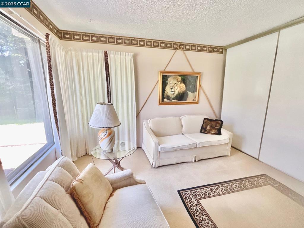 SOUTHAMPTON - Residential