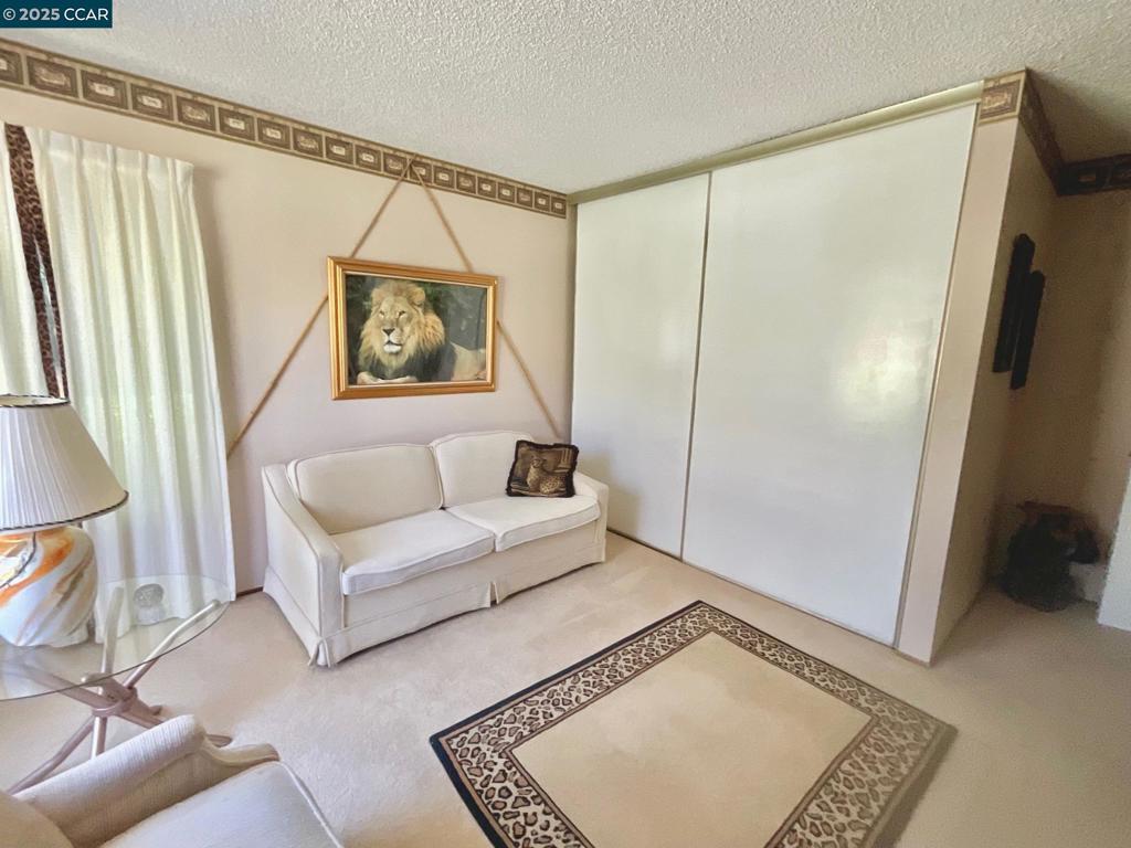 SOUTHAMPTON - Residential