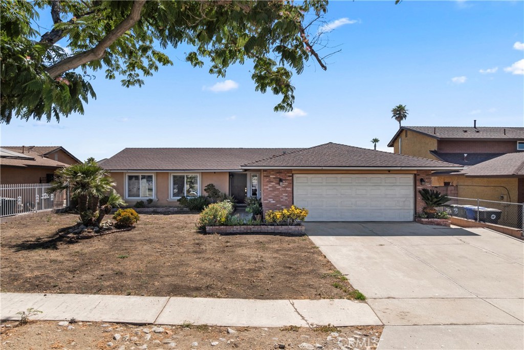 You’ll love this charming and well-maintained three-bedroom, two-bath home, ideally situated in the heart of Fontana. Step inside to a bright and cheerful living room featuring beautiful tile flooring that flows seamlessly into the dining area and kitchen. The kitchen boasts a warm and inviting design, plenty of counter and cabinet space, stainless steel appliances, and a convenient breakfast bar.
This home offers three comfortable bedrooms and two full bathrooms, along with a two-car attached garage for added convenience. Step outside to a large private backyard, where a covered patio overlooks a sparkling swimming pool and spacious pool deck—perfect for entertaining or relaxing. Enjoy stunning views of the San Bernardino Mountains in the distance, adding a serene touch to your outdoor space.
This is a home you won’t want to miss!