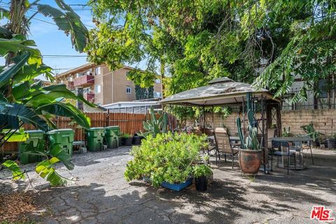 Tiny photo for 1347 N Mansfield Avenue, Los Angeles, CA 90028 (MLS # 26647219)