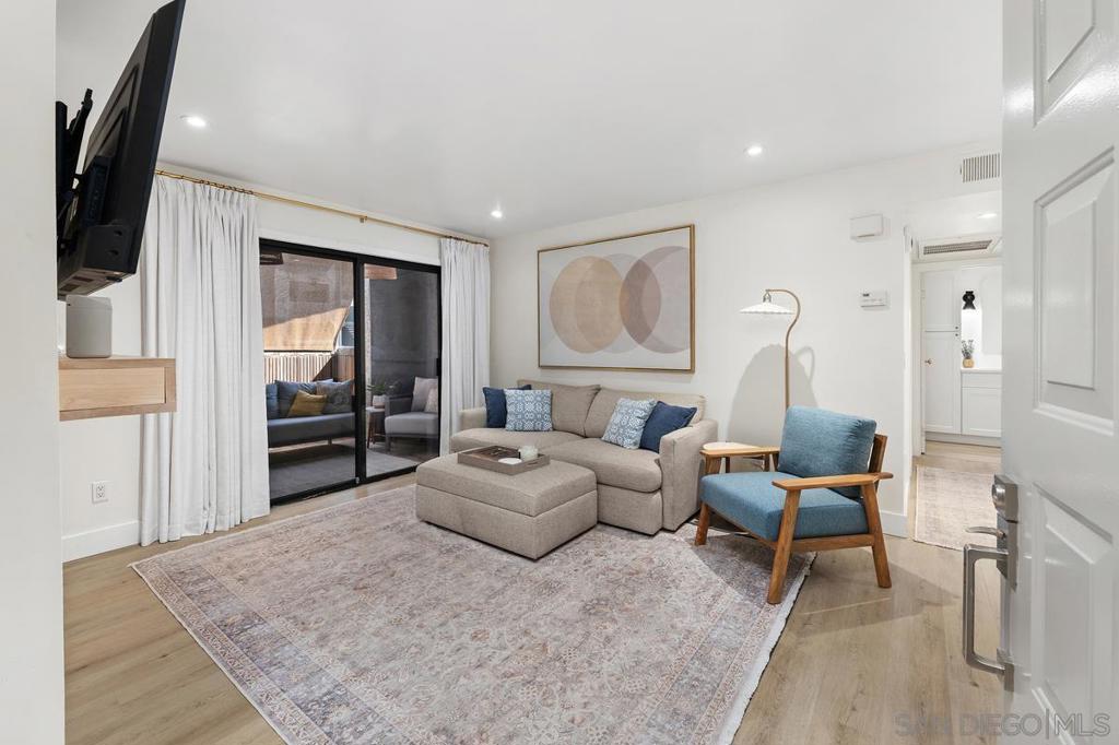12019 Alta Carmel CT