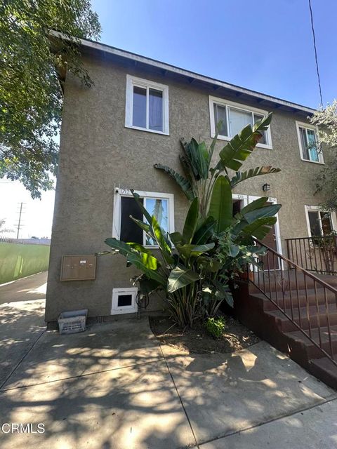Photo of 1714 W 35th Street, Los Angeles, CA 90018 (MLS # P1-26915)