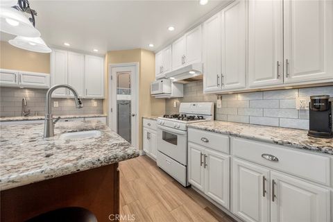 945 Glencliff La Habra CA 90631