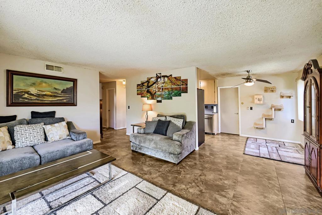 9959 PEBBLE BEACH DR