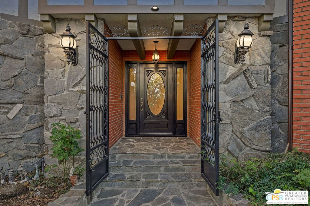 Photo of 3336 Wrightwood Drive, Studio City, CA 91604 (MLS # 26653499PS)