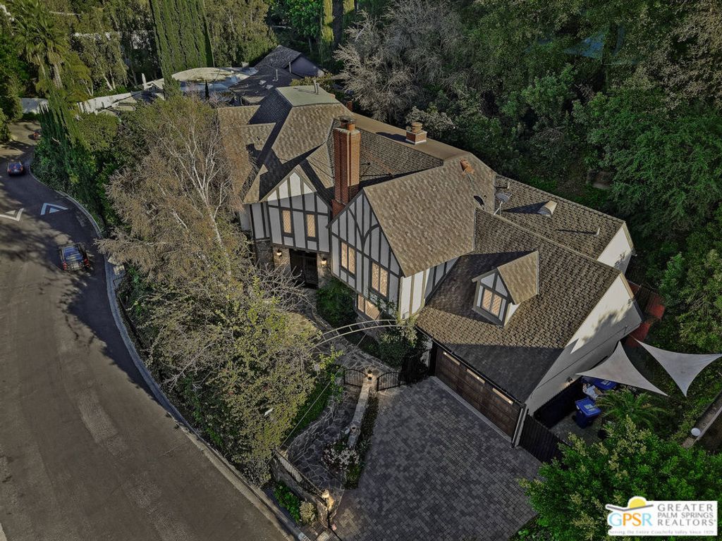 Photo of 3336 Wrightwood Drive, Studio City, CA 91604 (MLS # 26653499PS)